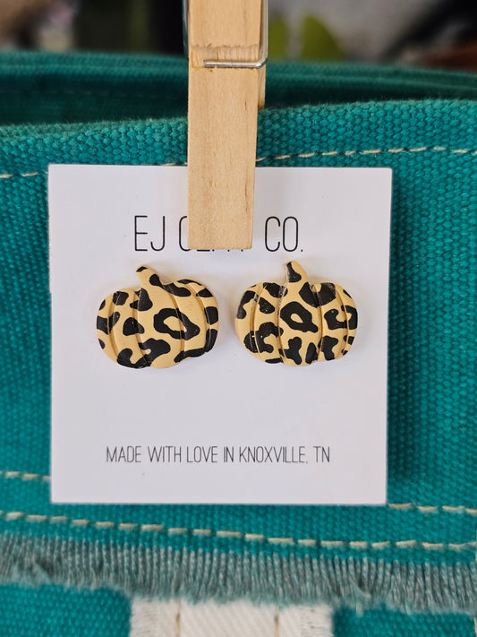 Leopard Pumpkin Clay Stud Earrings in Tan