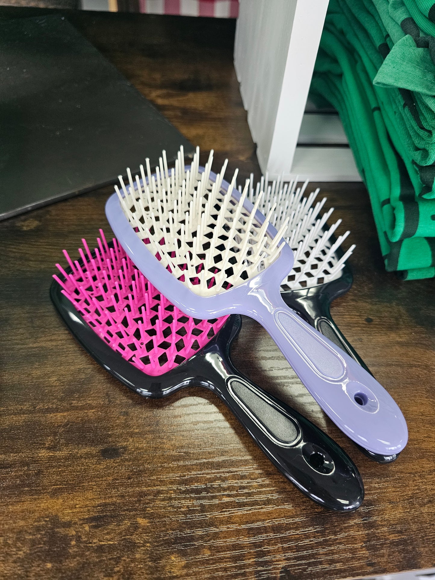 TIK TOK DETANGLING HAIR MASSAGE COMB BRUSH